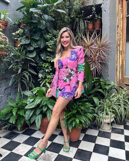 Laurita Fernández feet photo 1