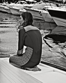 Laury Thilleman feet photo thumbnail