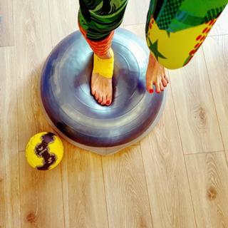 Laury Thilleman feet photo thumbnail