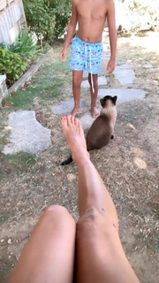 Laury Thilleman feet photo thumbnail