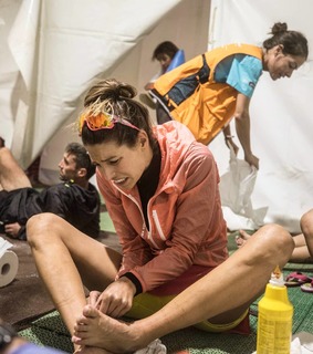 Laury Thilleman feet photo thumbnail