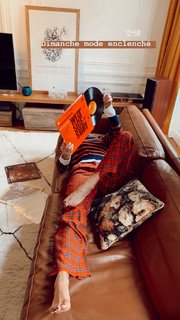 Laury Thilleman feet photo thumbnail