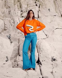 Laury Thilleman feet photo thumbnail