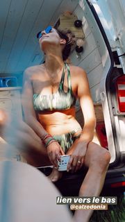 Laury Thilleman feet photo thumbnail