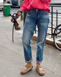 Laury Thilleman feet photo thumbnail