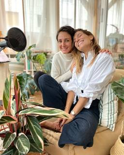 Laury Thilleman feet photo thumbnail