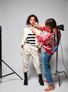 Laury Thilleman feet photo thumbnail