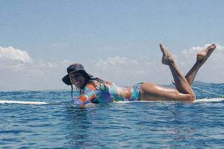 Laury Thilleman feet photo thumbnail