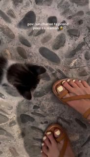 Laury Thilleman feet photo thumbnail