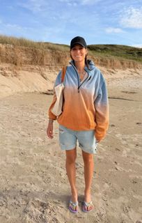 Laury Thilleman feet photo 3