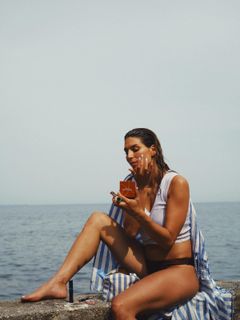 Laury Thilleman feet photo 1
