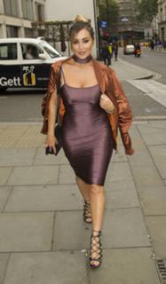 Lauryn Goodman feet photo 1