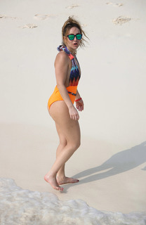 Lauryn Goodman feet photo 3