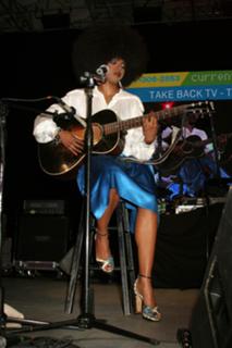 Lauryn Hill feet photo 5