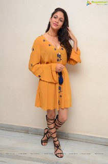Lavanya Tripathi feet photo 17