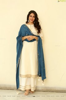 Lavanya Tripathi feet photo 15