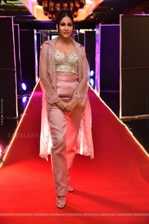 Lavanya Tripathi feet photo 5