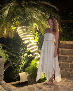 Lavínia Vlasak feet photo 3