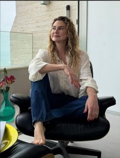 Lavínia Vlasak feet photo 2