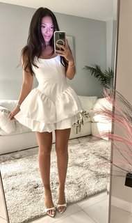 Layah Heilpern feet photo 8