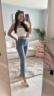 Layah Heilpern feet photo 1