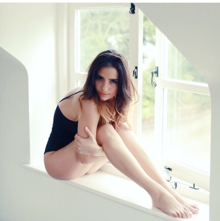 Layla Anna-Lee feet photo 3