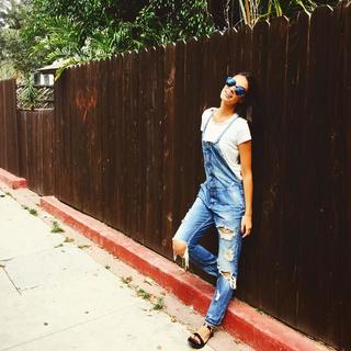 Laysla De Oliveira feet photo thumbnail