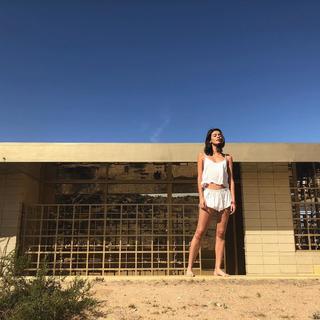 Laysla De Oliveira feet photo thumbnail