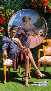 Laysla De Oliveira feet photo thumbnail