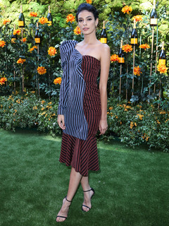 Laysla De Oliveira feet photo thumbnail