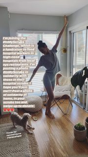 Laysla De Oliveira feet photo thumbnail