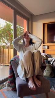 Laysla De Oliveira feet photo thumbnail