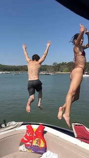 Laysla De Oliveira feet photo thumbnail