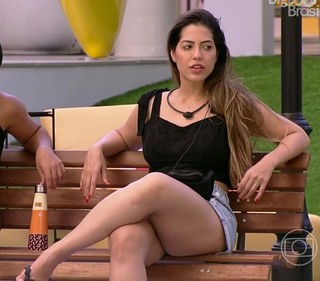 Laís Rodrigues Caldas feet photo 1