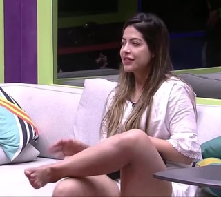 Laís Rodrigues Caldas feet photo 7