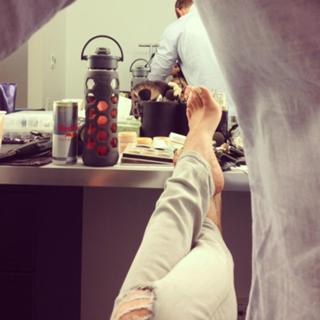 LeAnn Rimes feet photo thumbnail