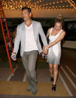 LeAnn Rimes feet photo thumbnail