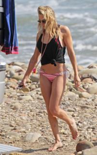 LeAnn Rimes feet photo thumbnail