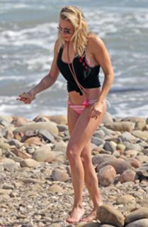LeAnn Rimes feet photo thumbnail