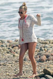 LeAnn Rimes feet photo thumbnail