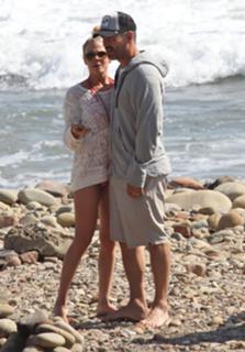 LeAnn Rimes feet photo thumbnail