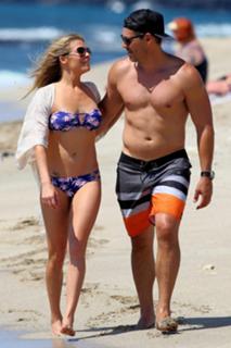 LeAnn Rimes feet photo thumbnail