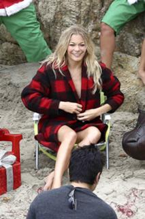 LeAnn Rimes feet photo thumbnail