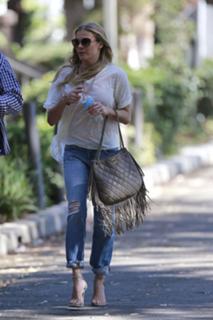 LeAnn Rimes feet photo thumbnail