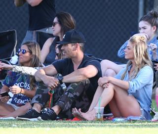 LeAnn Rimes feet photo thumbnail