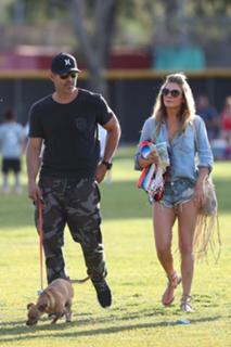 LeAnn Rimes feet photo thumbnail