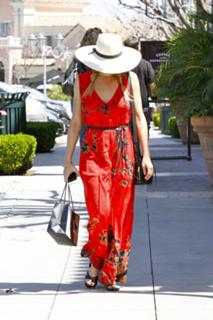 LeAnn Rimes feet photo thumbnail