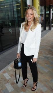 LeAnn Rimes feet photo thumbnail