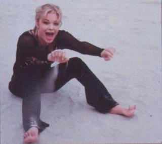 LeAnn Rimes feet photo thumbnail