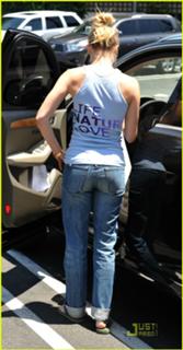 LeAnn Rimes feet photo thumbnail